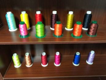 Polyester filament brodertråd garn färg